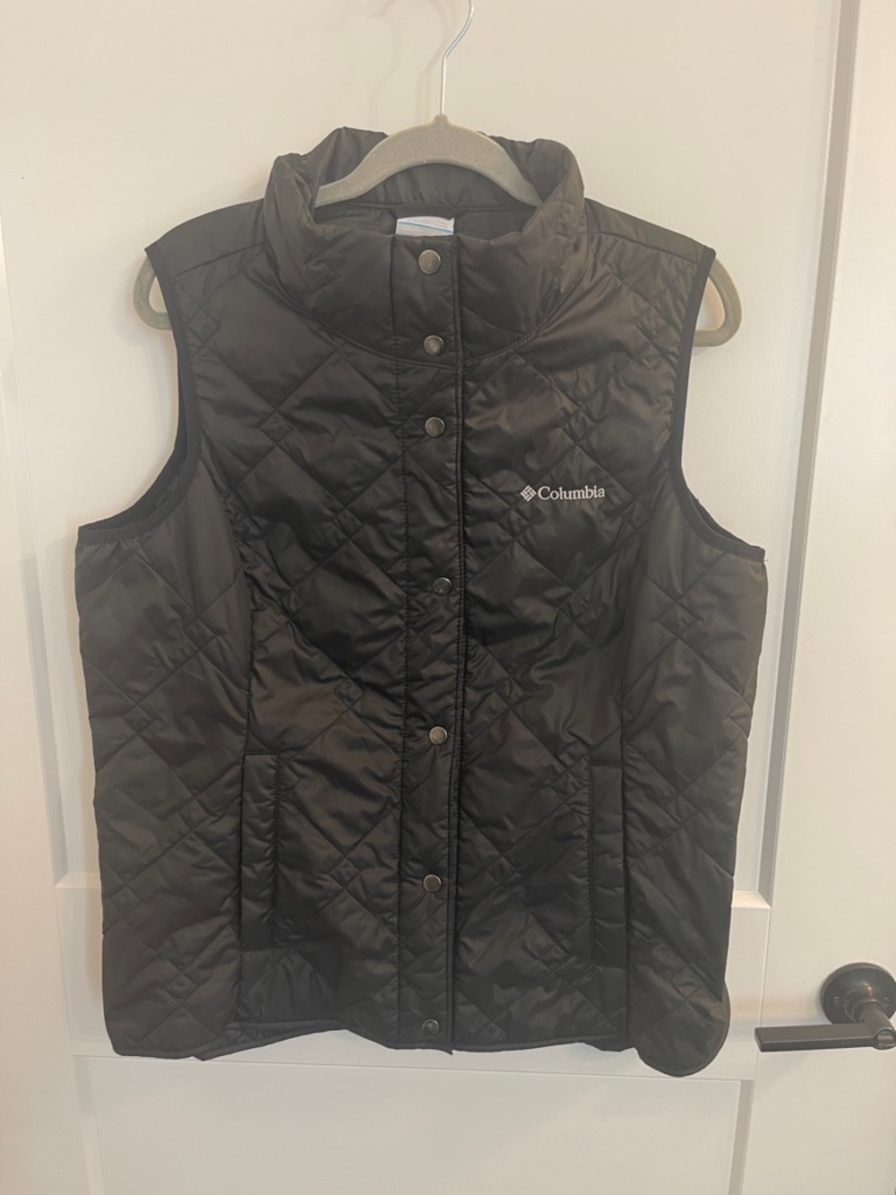 Columbia Black Quilted Snap-Front Vest Womens XL EUC